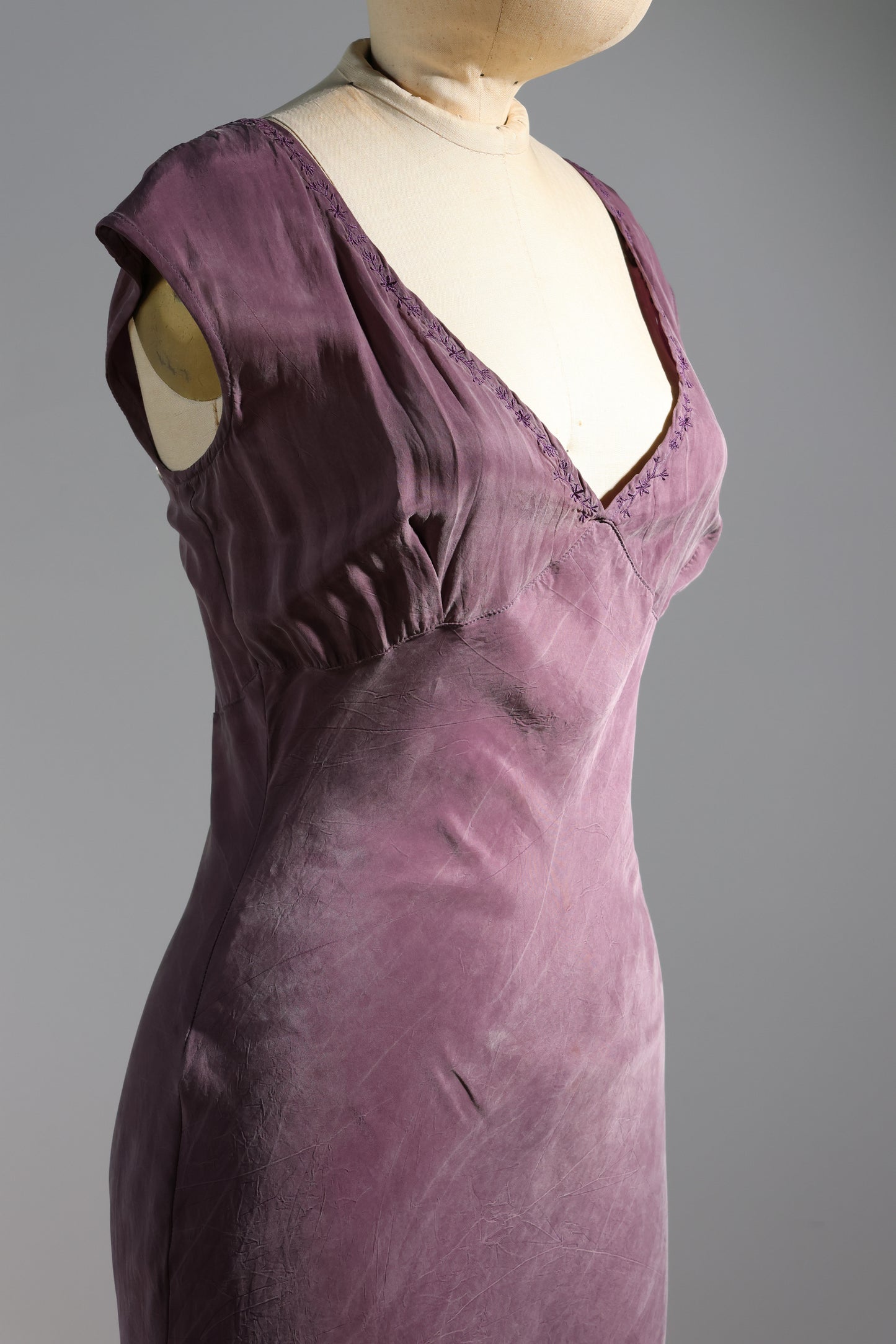 Les Habitudes Long FiFi With Embroidered Flowers - Purple