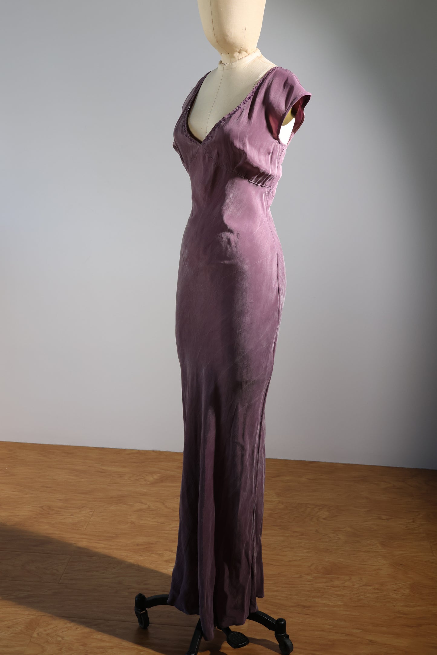 Les Habitudes Long FiFi With Embroidered Flowers - Purple