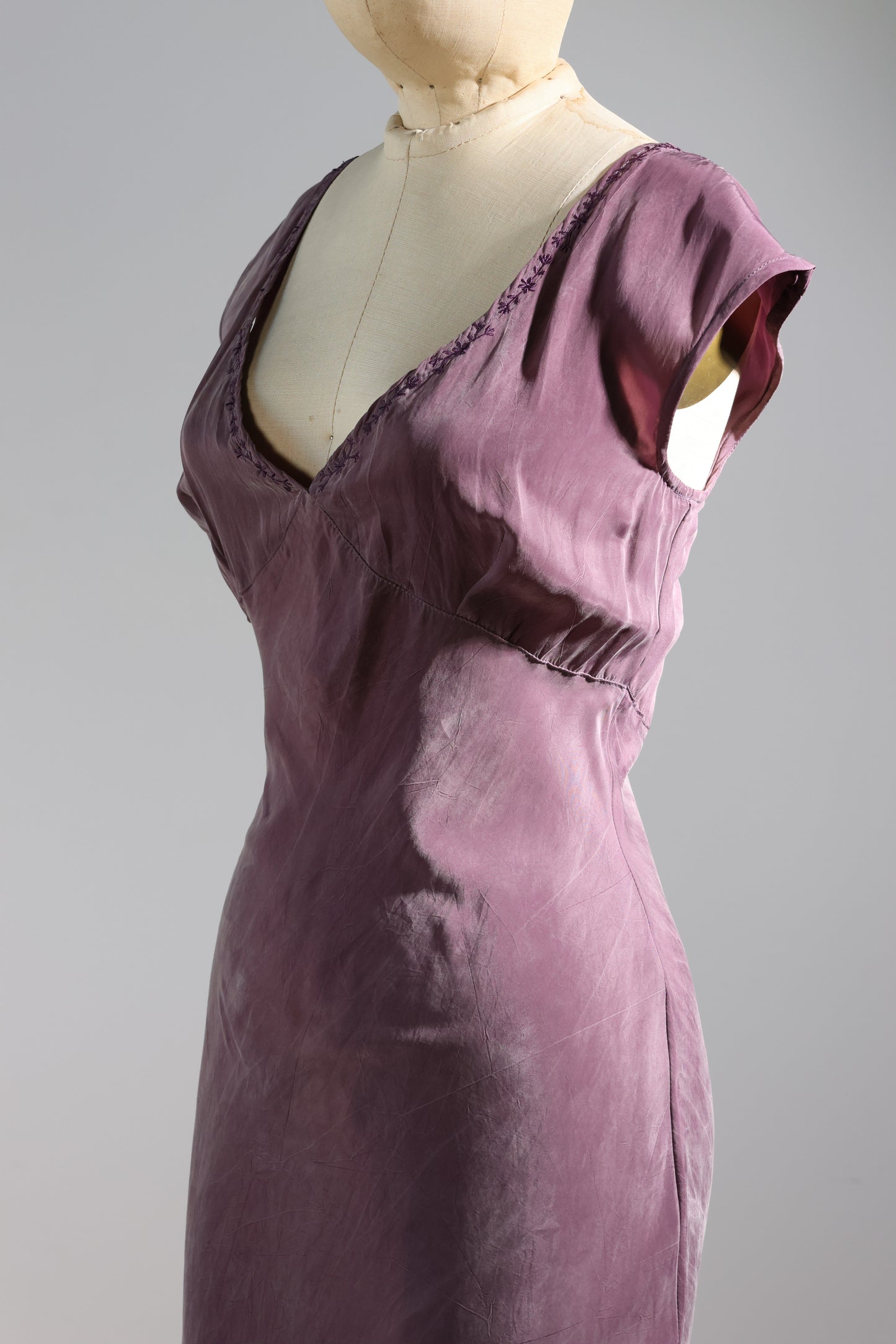 Les Habitudes Long FiFi With Embroidered Flowers - Purple