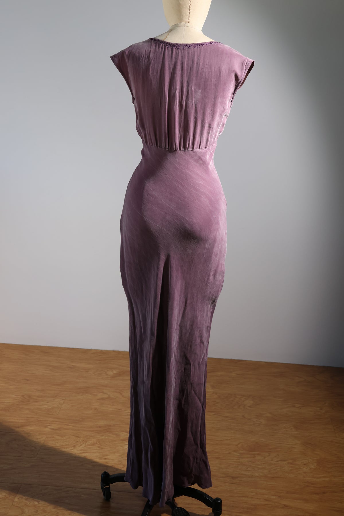 LES HABITUDES Long Fifi Embroidered Dress — Purple