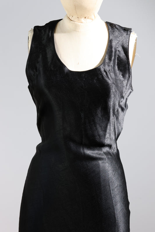 Les Habitudes Two Button Dress - Satin Black