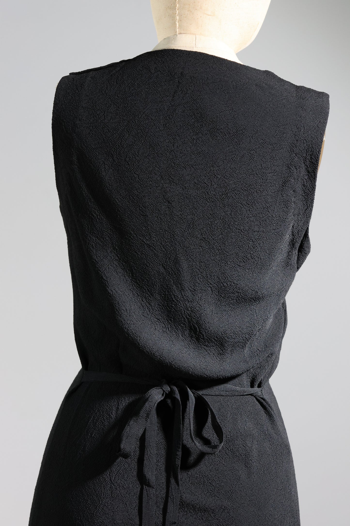 Les Habitudes Two Button Dress - Black