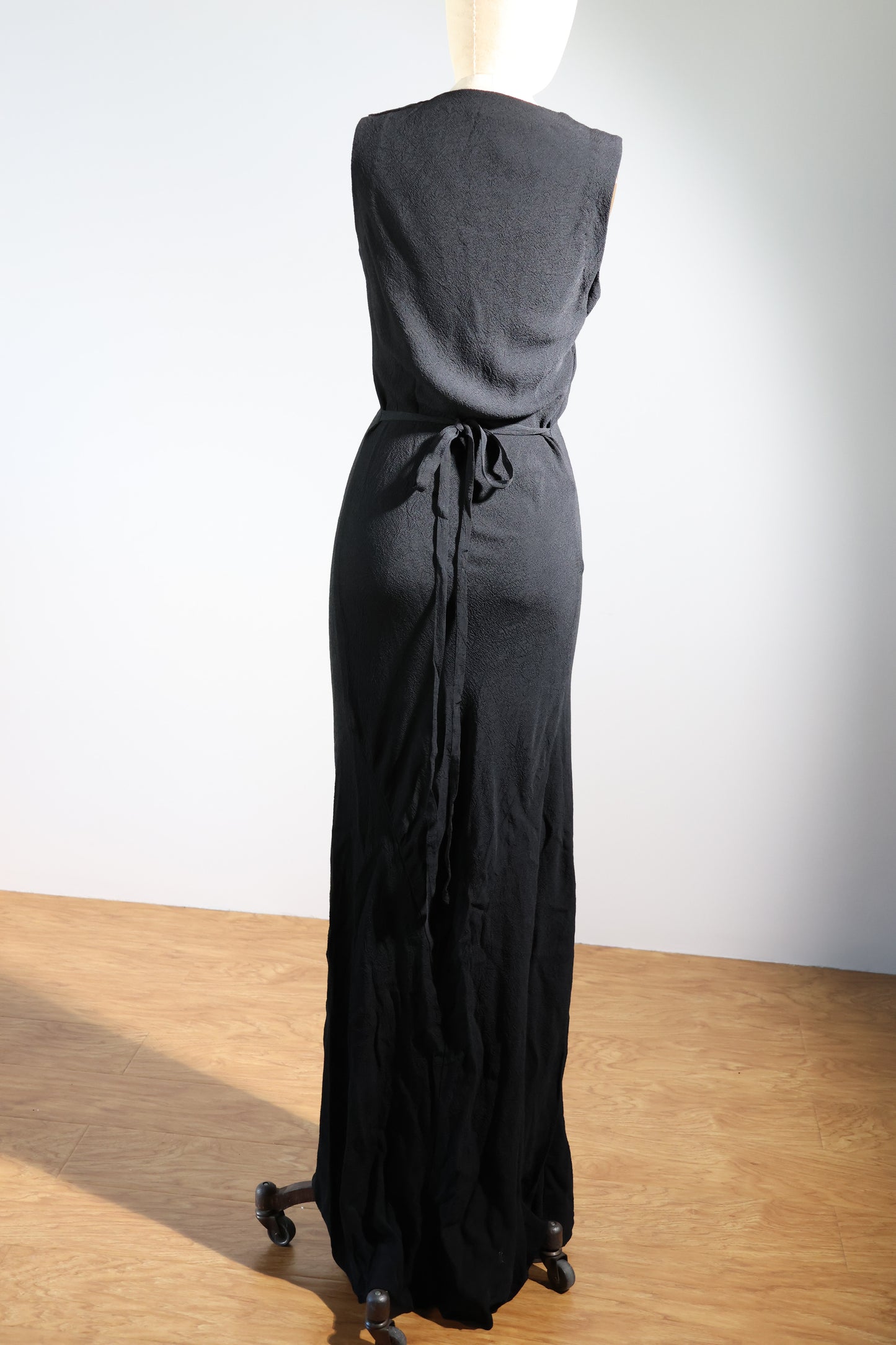 Les Habitudes Two Button Dress - Black