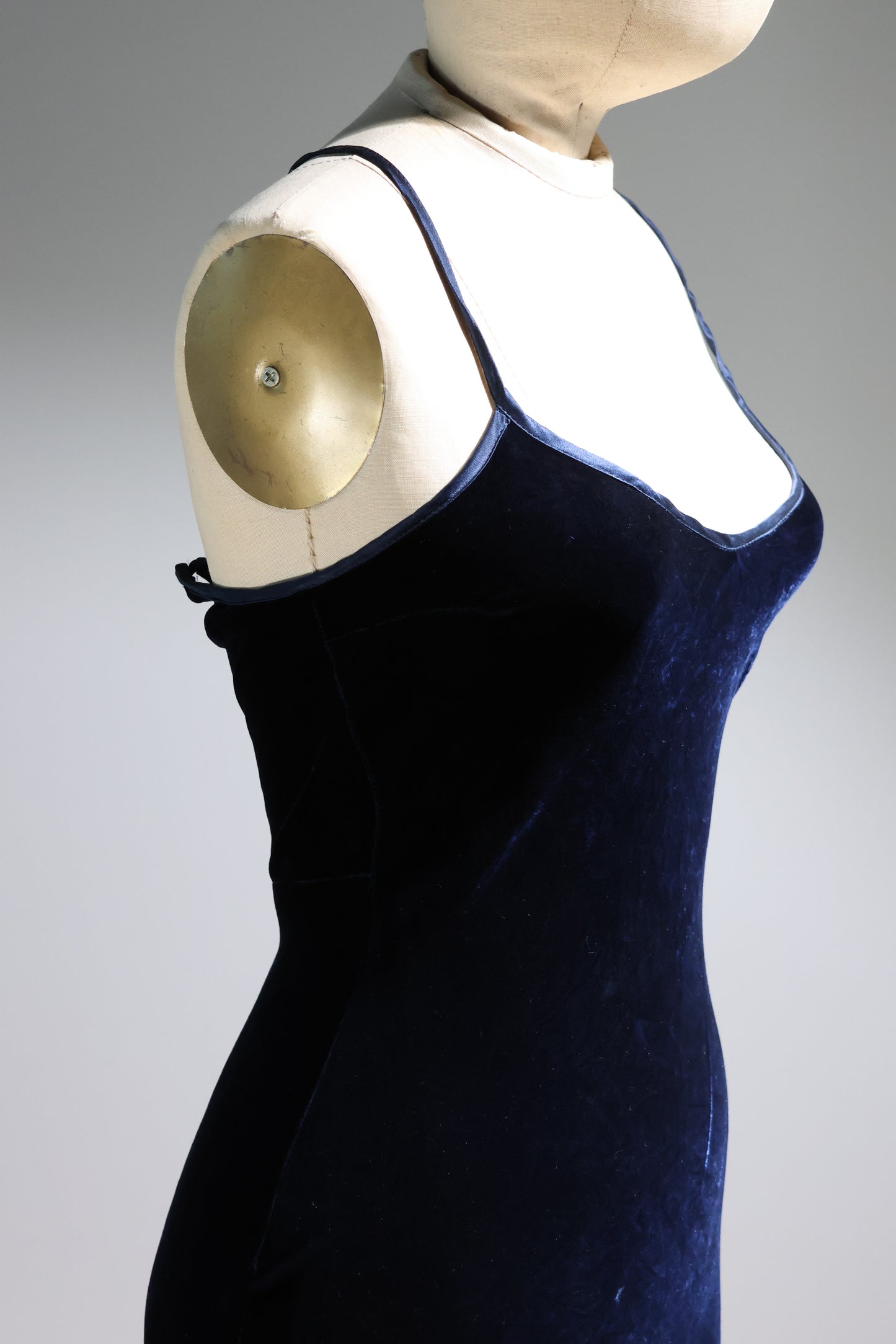 Les Habitudes Velvet Train Dress Long - Navy Blue