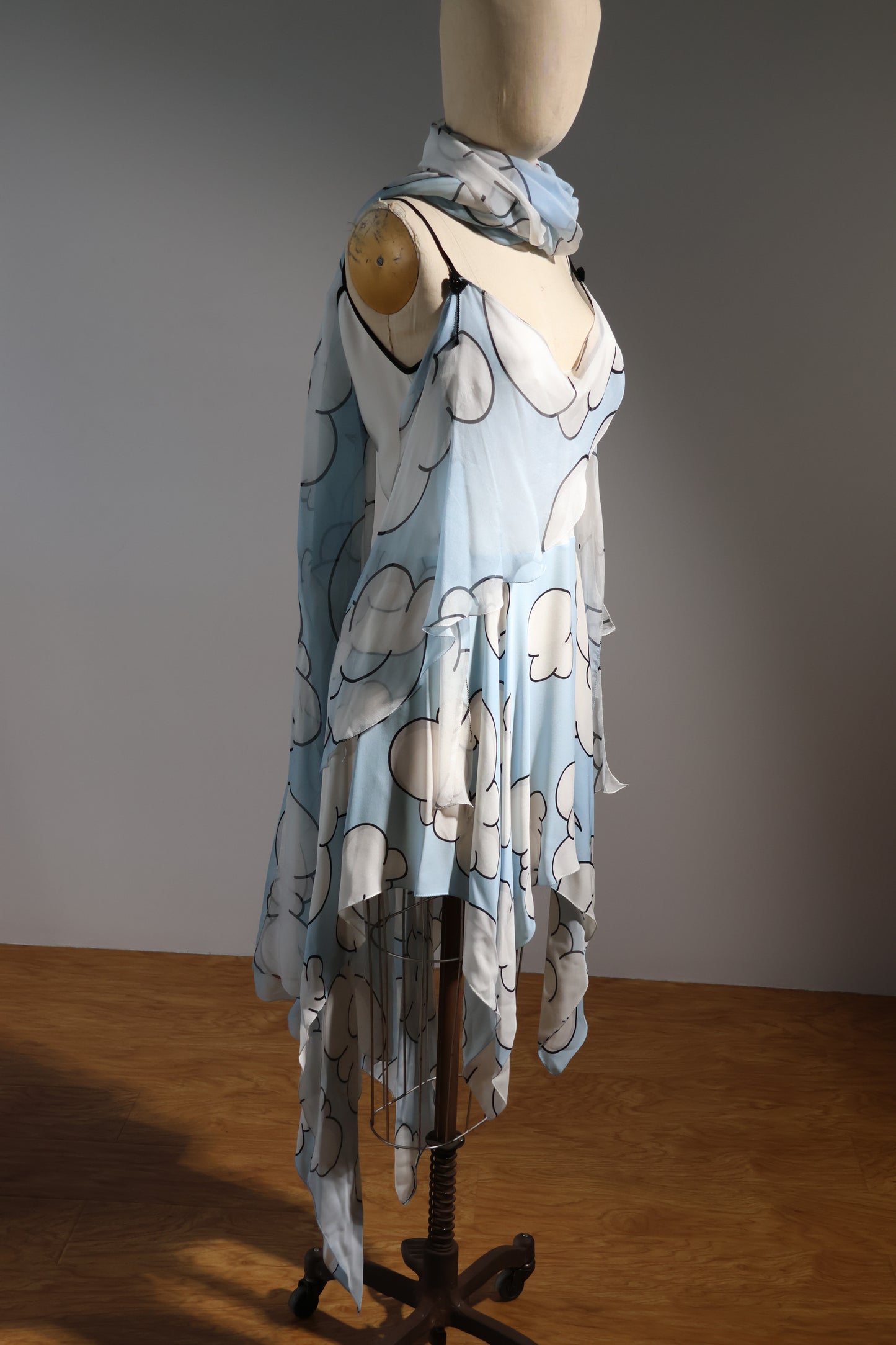 Foddis Short Gown With Shawl - Cloud Print