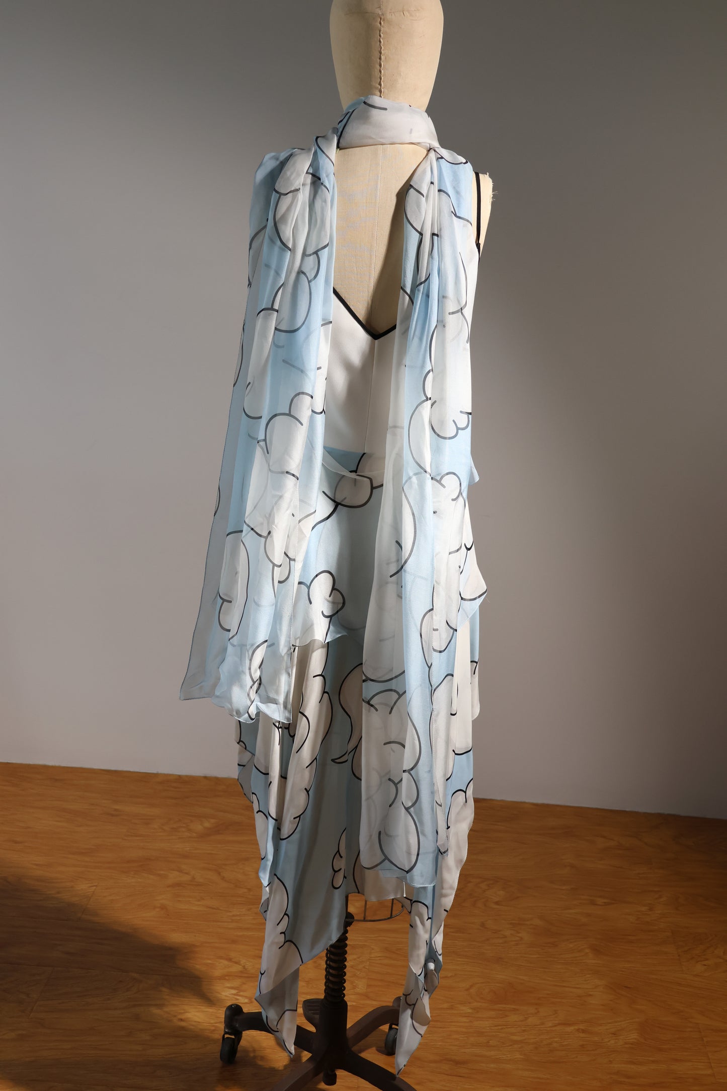 Foddis Short Gown With Shawl - Cloud Print