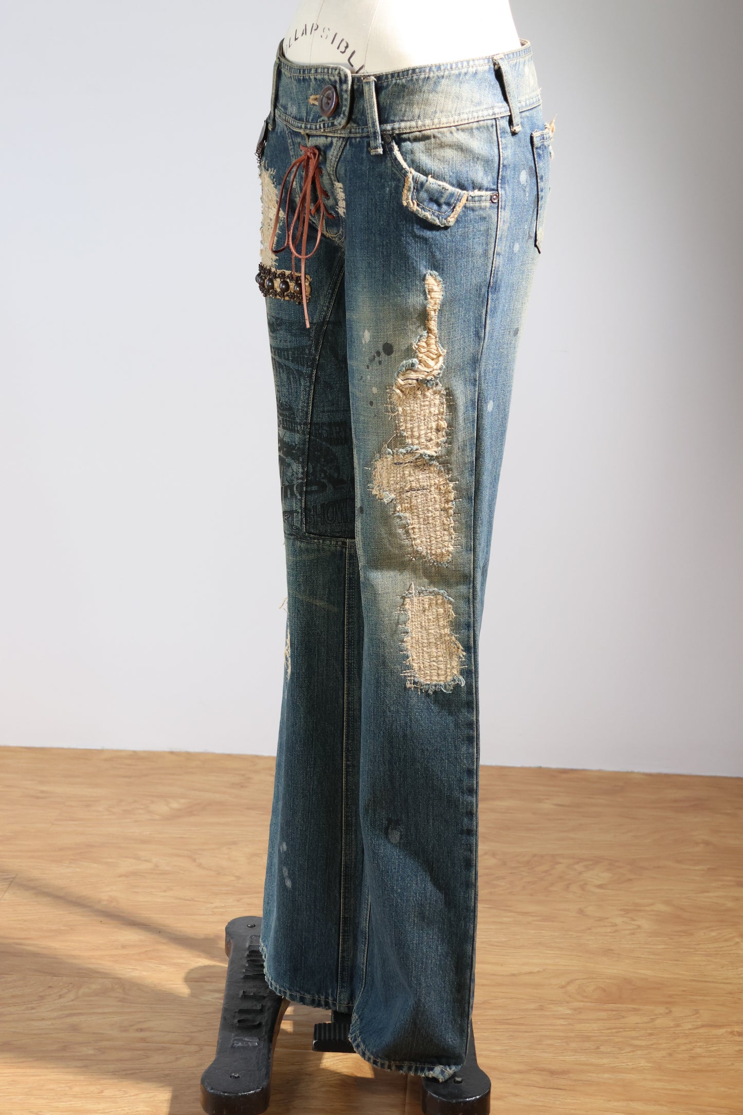 Share Spirit Ladies Jeans Embelished - Psychedelic
