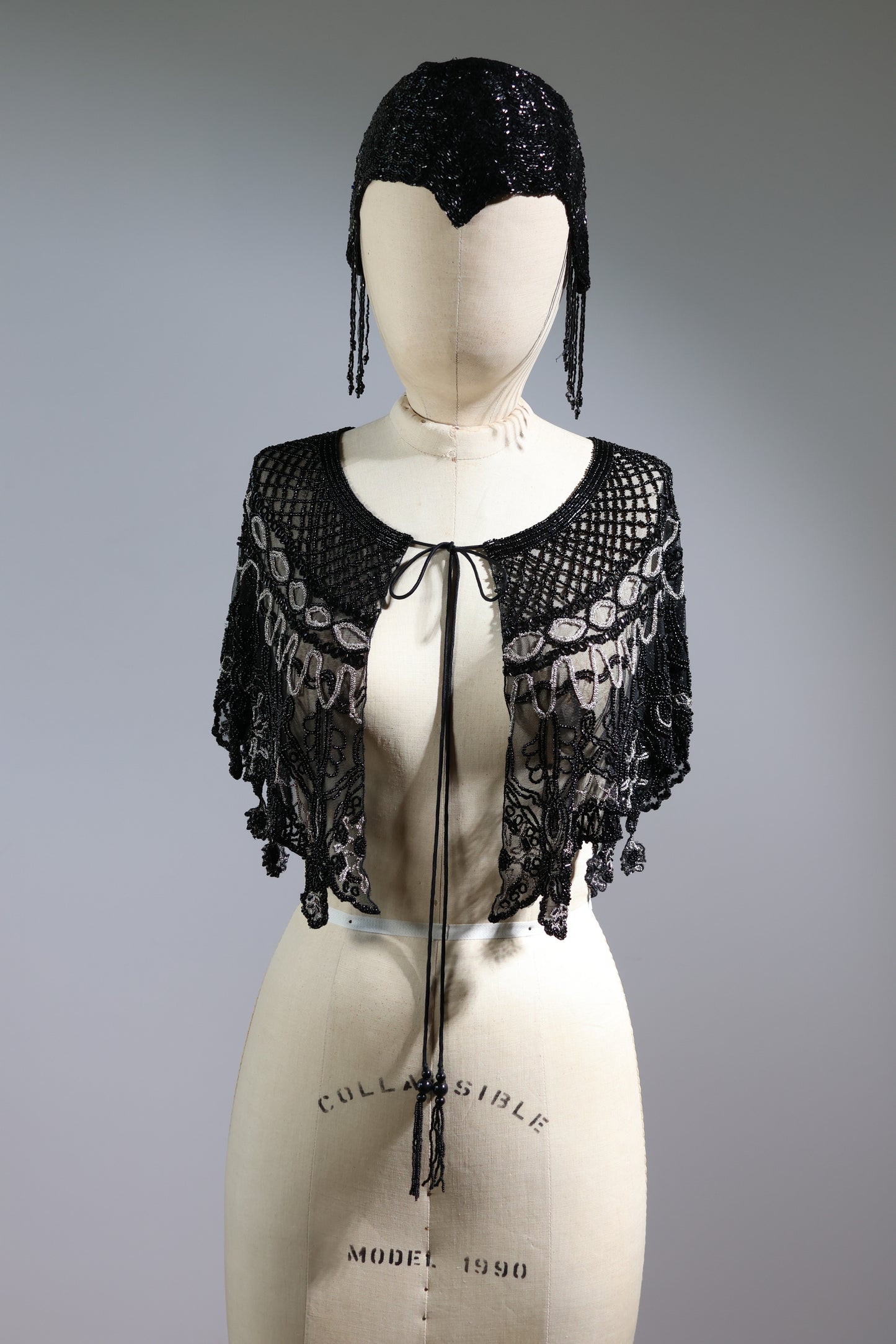 Les Habitudes Beaded Capelet - Black