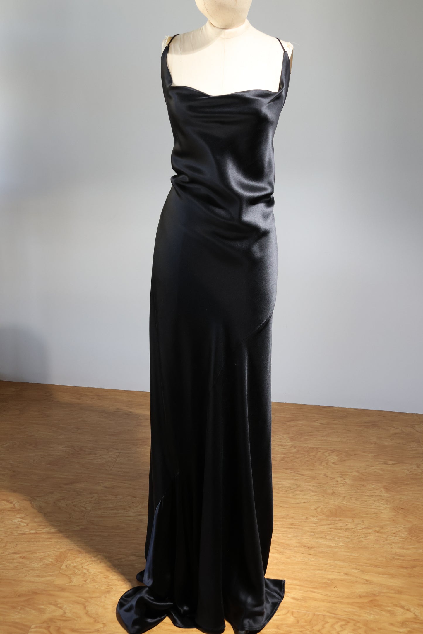 Les Habitudes Full Figure Liquid Dress Black