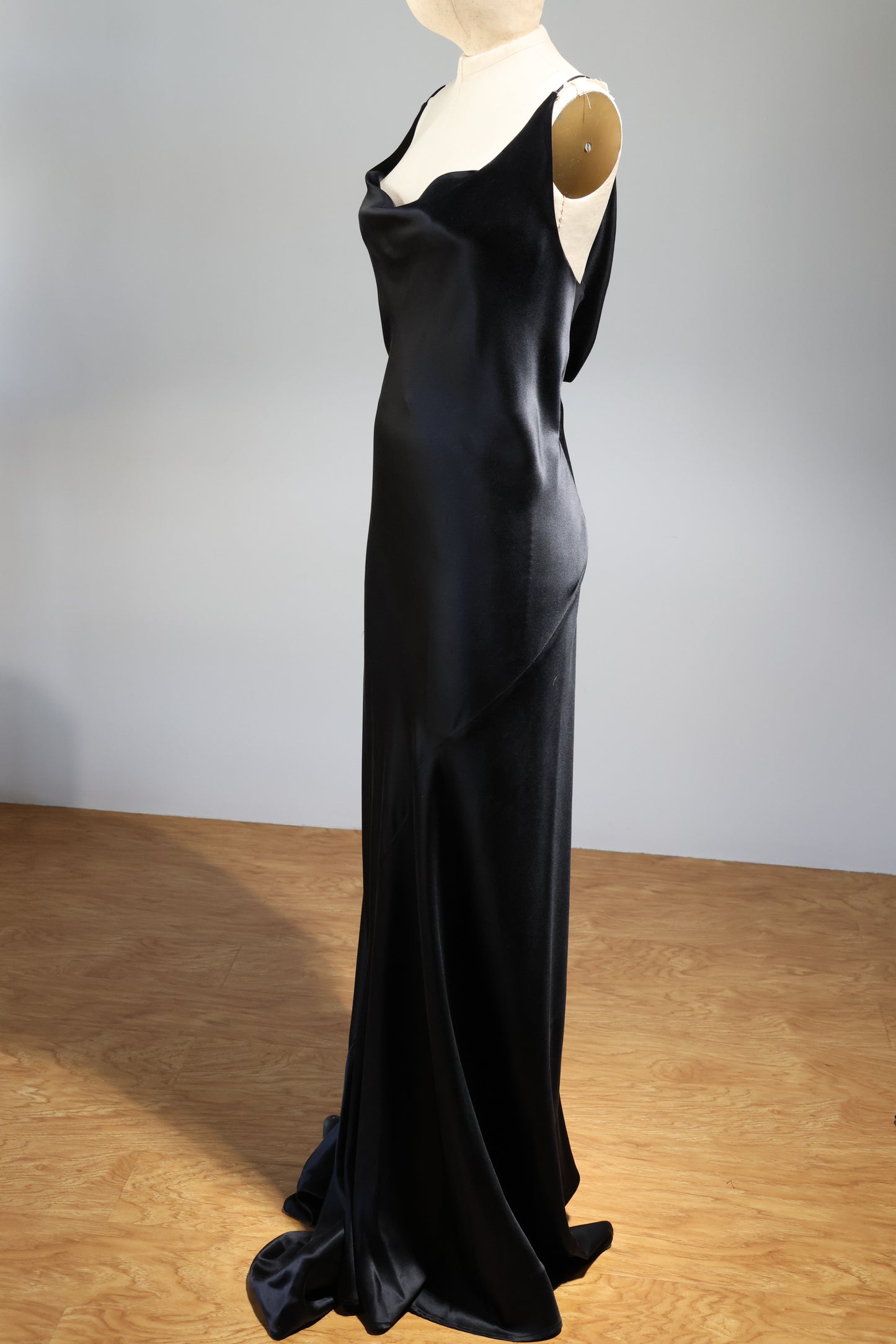 Les Habitudes Full Figure Liquid Dress Black