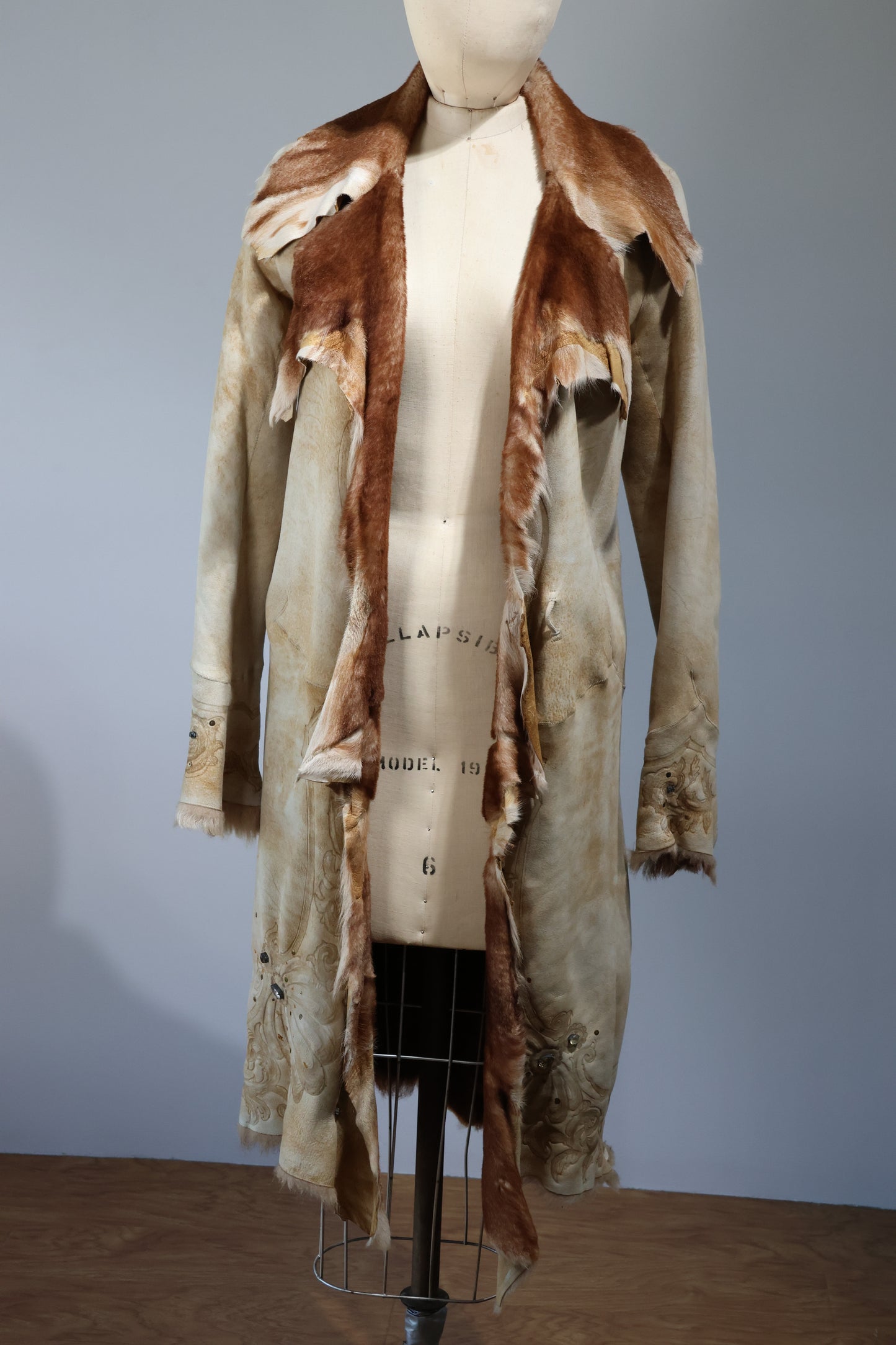 Maxfield Parrish Gothic Lamb Coat - CT70 Tan / Shell