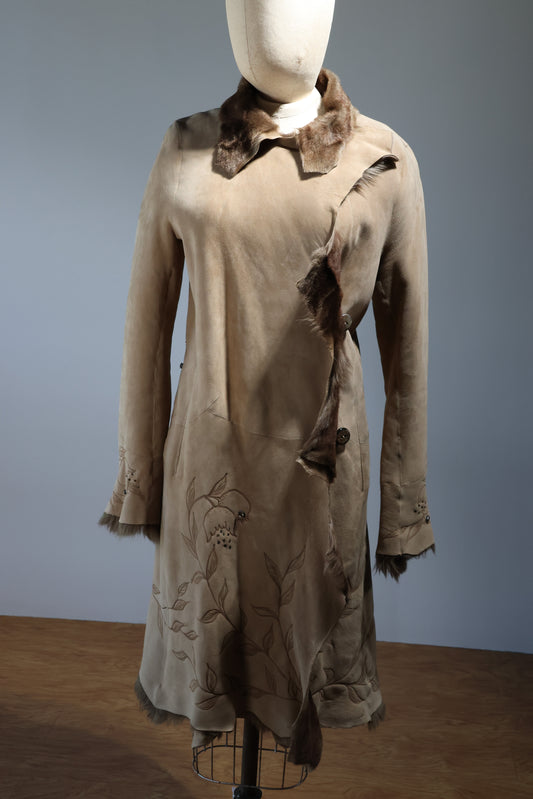 Maxfield Parrish Lamb Cross & Jewels - CT9 Beige