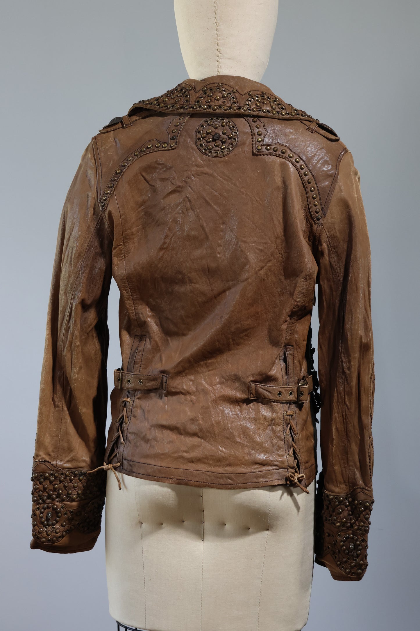 Share Spirit Goat Leather Jacket With Studs - JK2 Distressed Natural