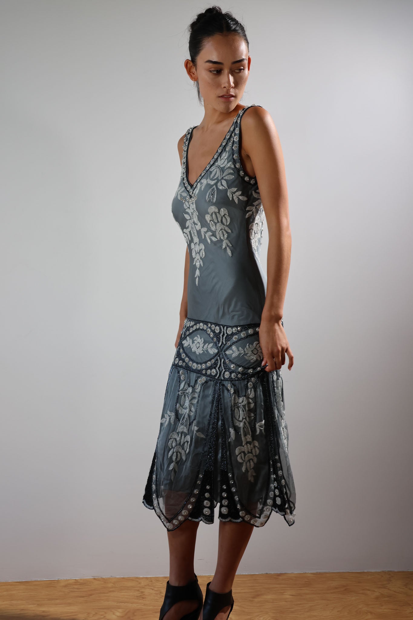 LES HABITUDES Short Sundress 188 — Grey / Ivory