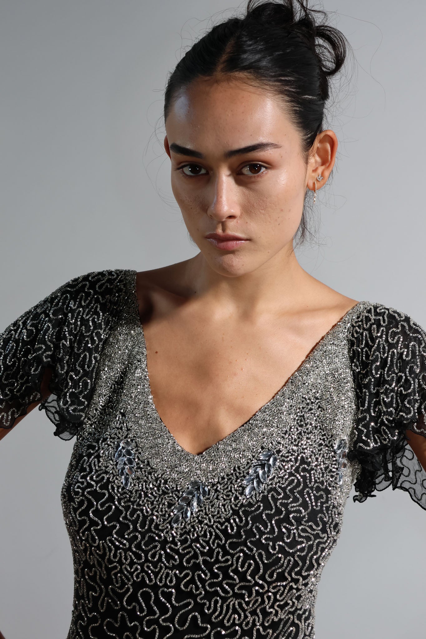 LES HABITUDES Kate Squiggle Dress with Sleeves — Black / Silver