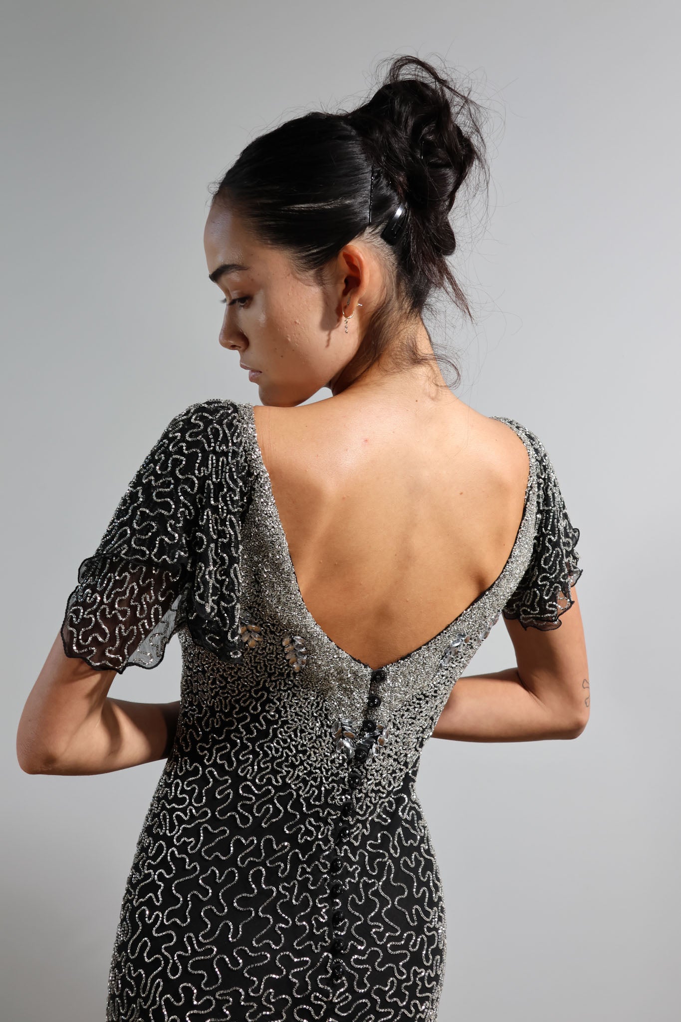 LES HABITUDES Kate Squiggle Dress with Sleeves — Black / Silver