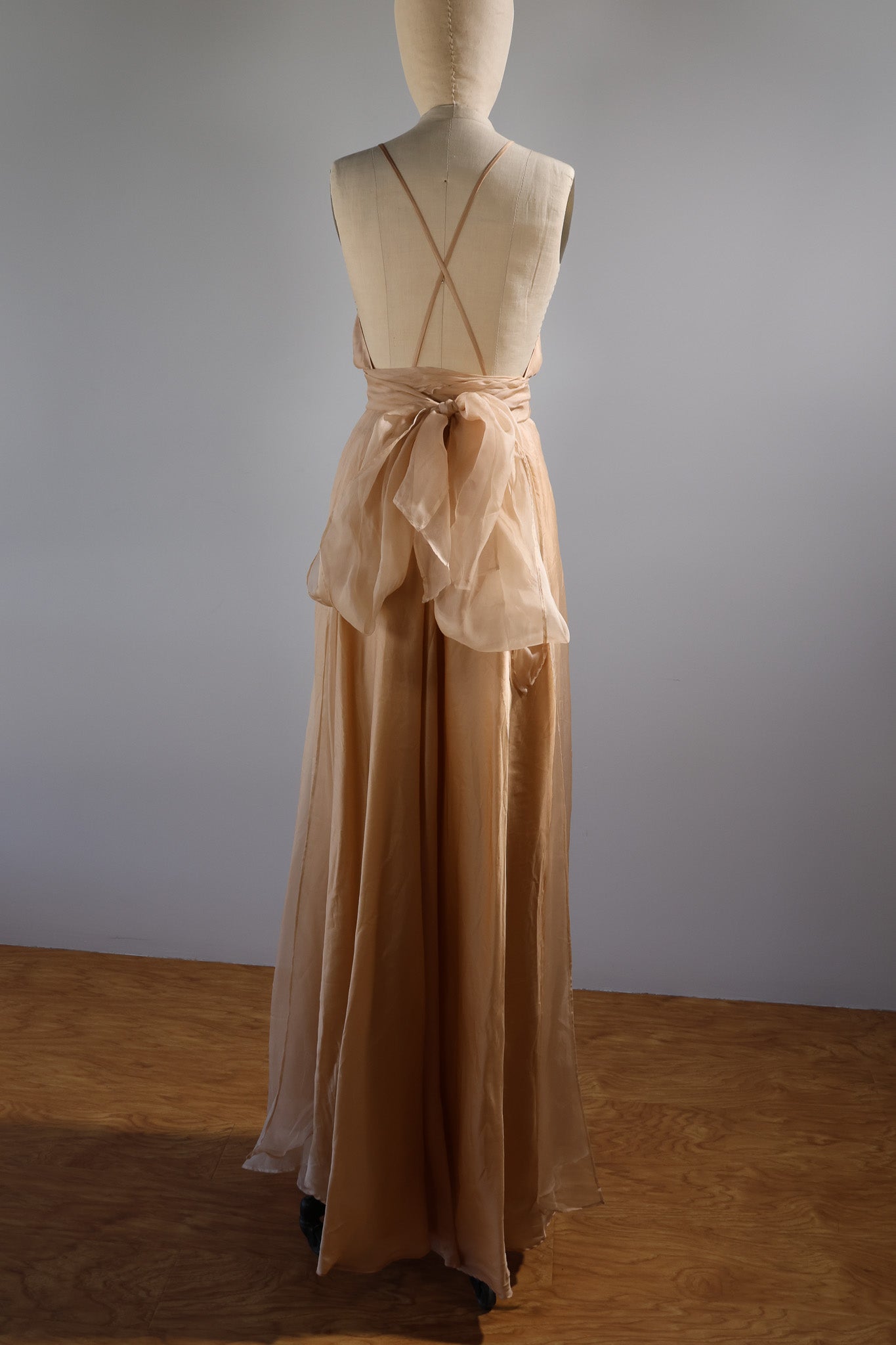 Les Habitudes Lined Parson Dress - Gold