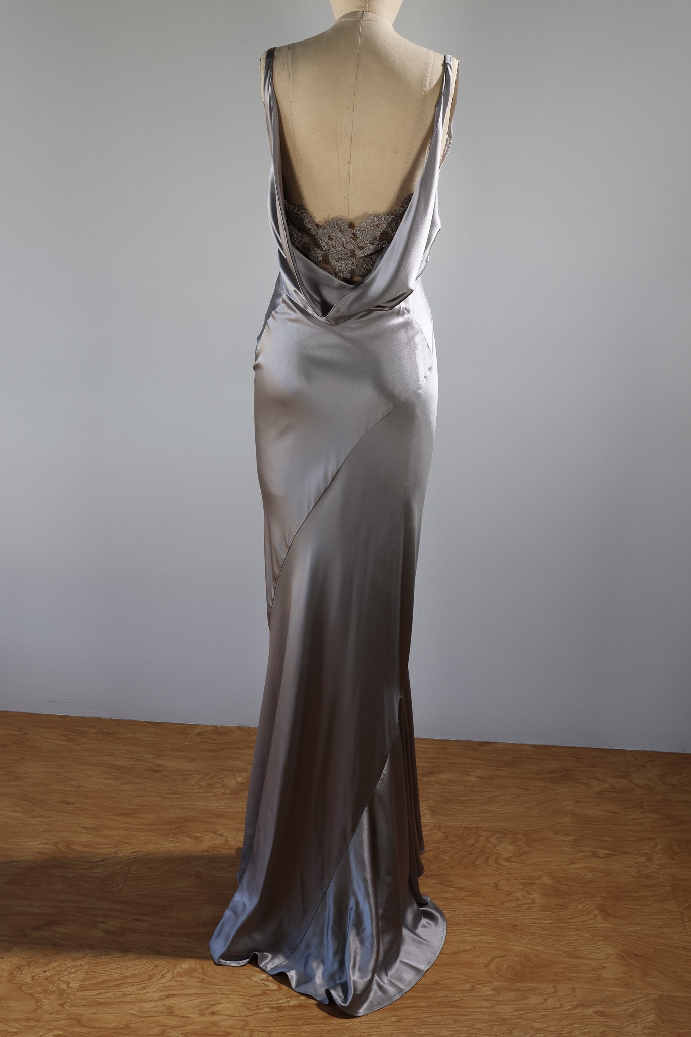 Les Habitudes Liquid Lace Back Dress Silver Grey