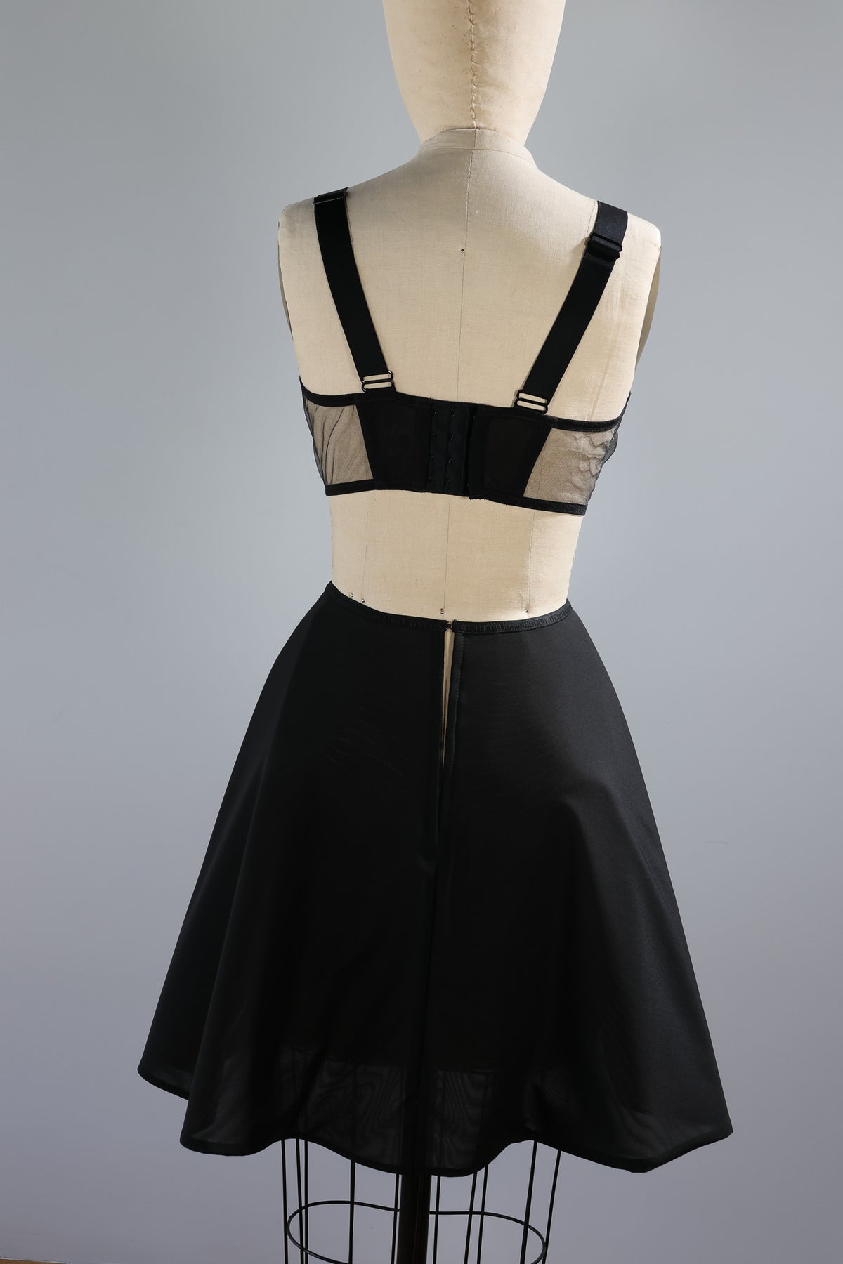 M.L.H. Rochie Malika Three-Piece Set — Negru