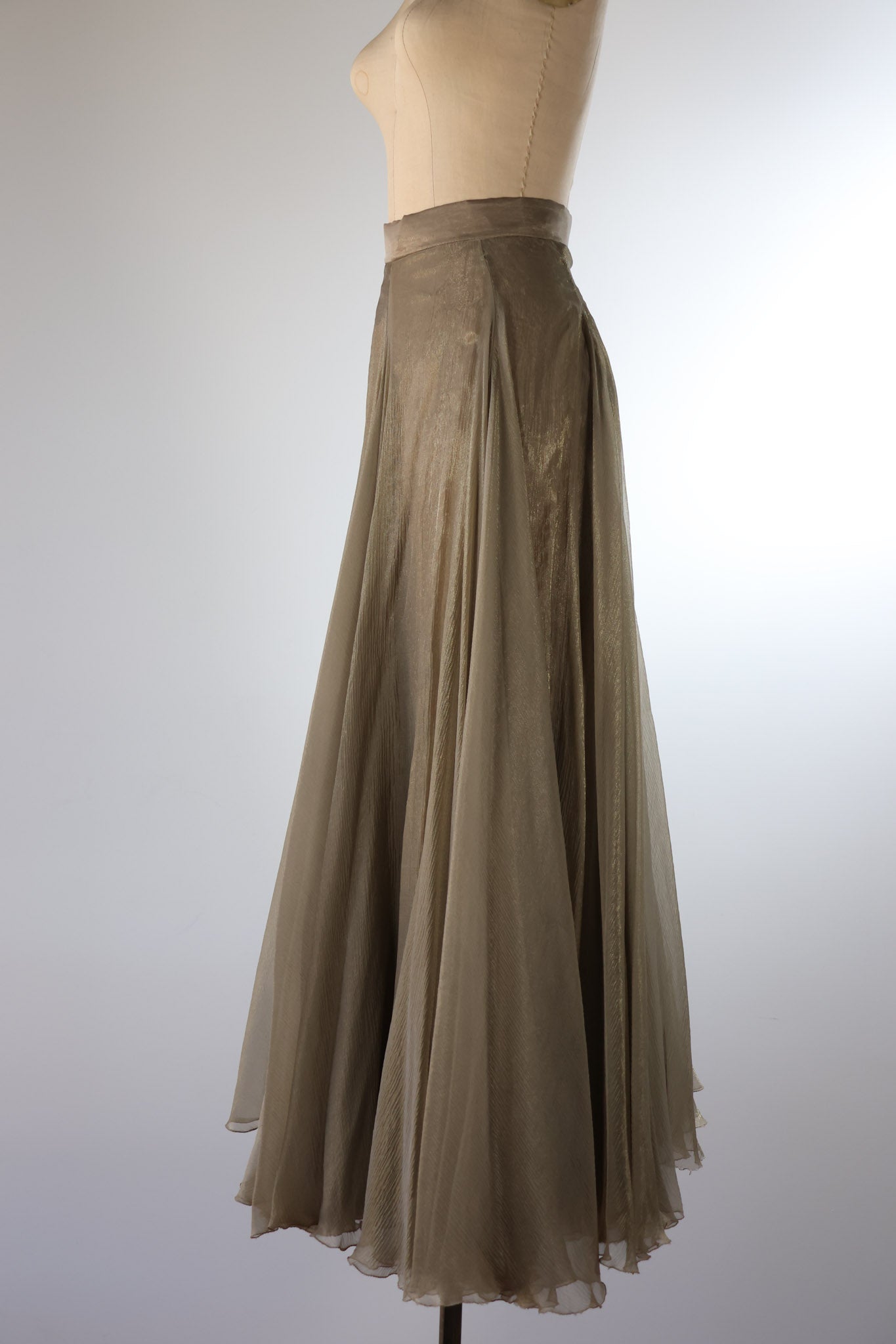 LES HABITUDES New Gored Chiffon / Lurex Skirt — Gold