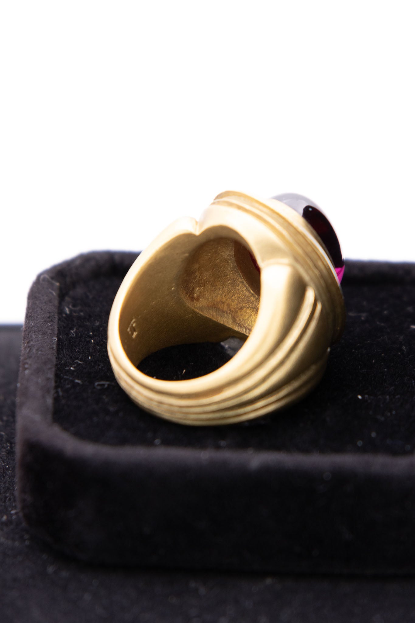 Titch Pleasance 18K Gold &amp; Garnet Ring