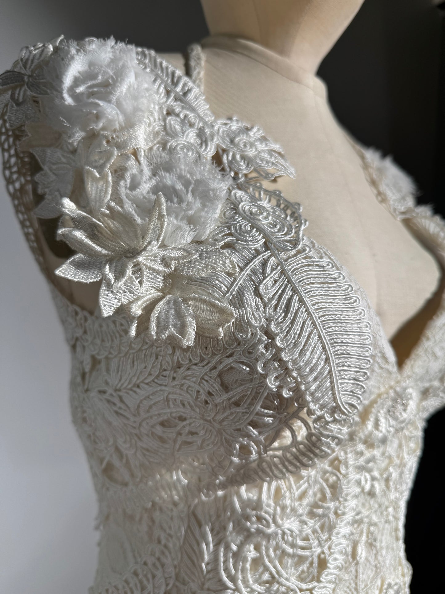 Yolan Kris Sita Dress With Bolero - Ivory