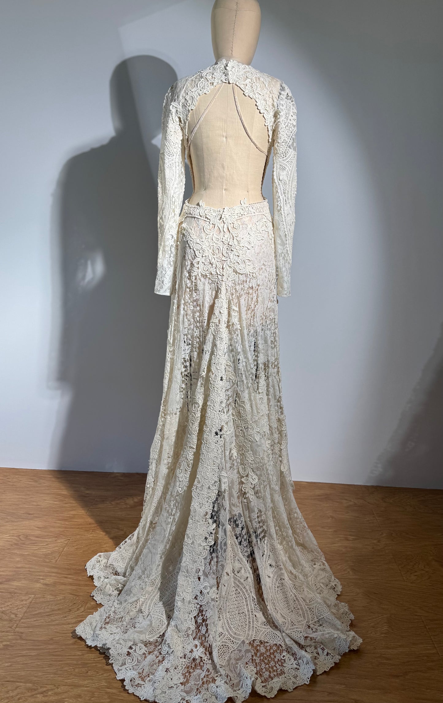 Yolan Kris Escunder Wedding Dress Long Sleeve - Ivory