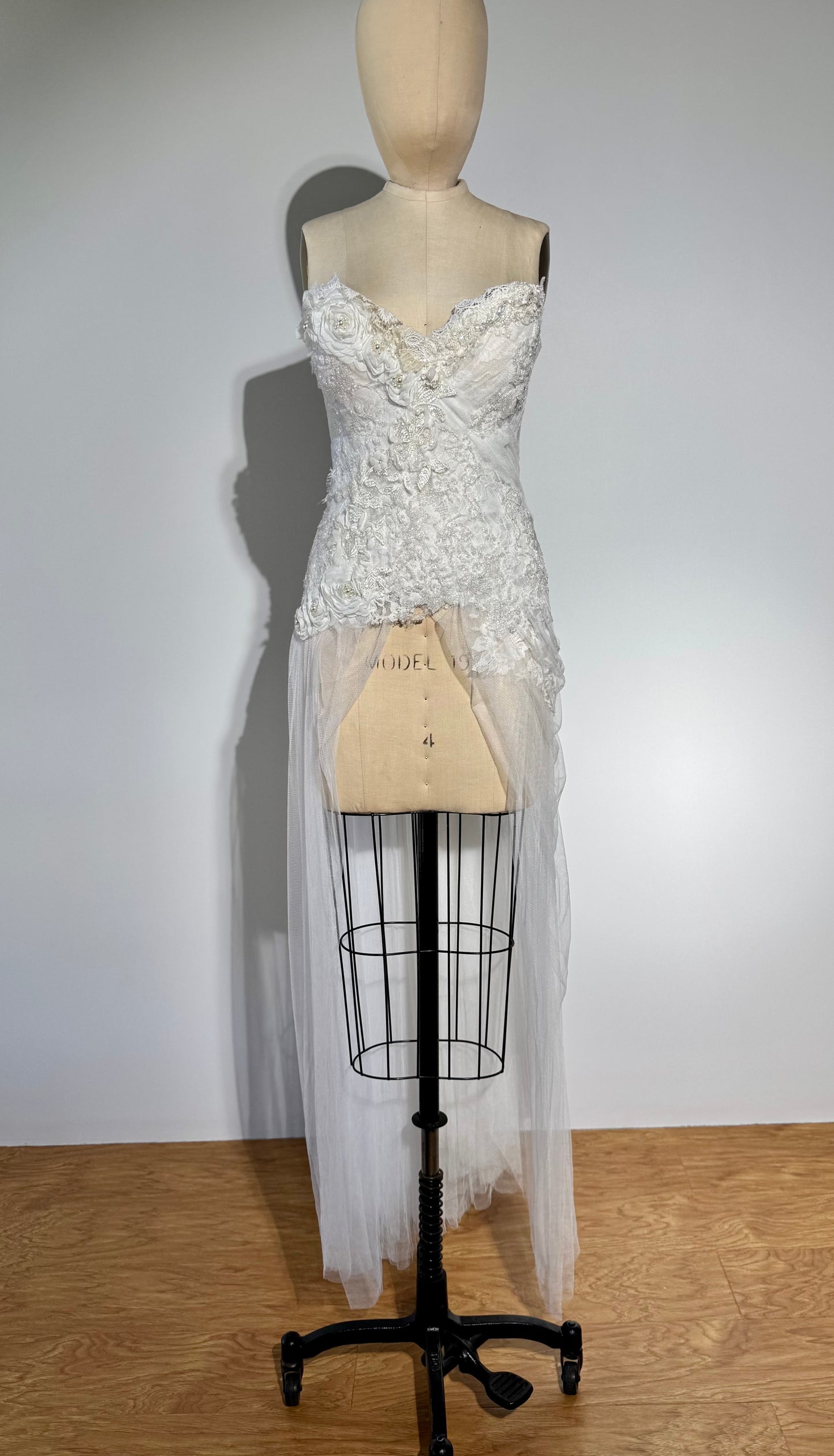 Trash Couture Rosebud Top - Ecru