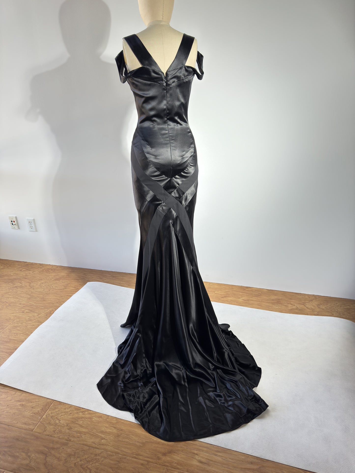 Eavis & Brown Criss-Cross Gown Black